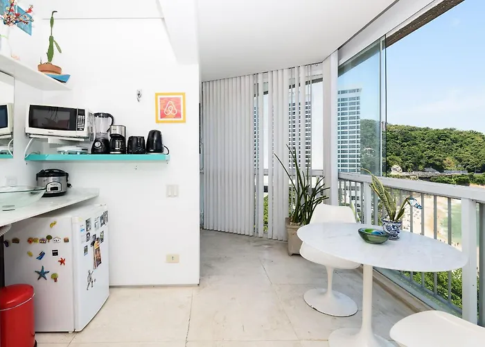 Omar do Rio - V102 Moderno Qto&Sala com Vista Cinematográfica, Garagem, Piscina e Sauna, Internet rápida e Smart TV